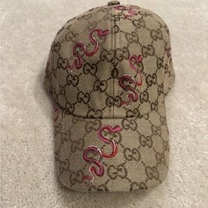 GUCCI Pink Snake Embroidered Cap